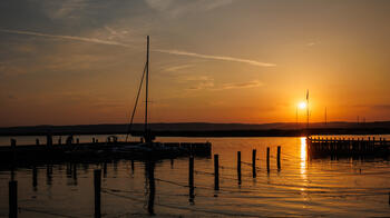 Sonnenuntergang am Neusiedler See im Strandbad Neusiedl am See