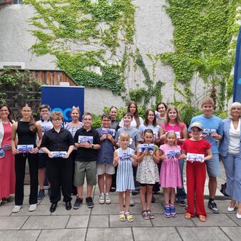 18 Schülerinnen und Schüler der Zentralmusikschule für ihre Preise bei den "Prima la Musica" Wettbewerben geehrt.