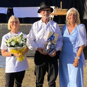 Bürgermeisterin LAbg. Elisabeth Böhm mit Sissi und Sepp Gmasz beim Theater am Tabor.
