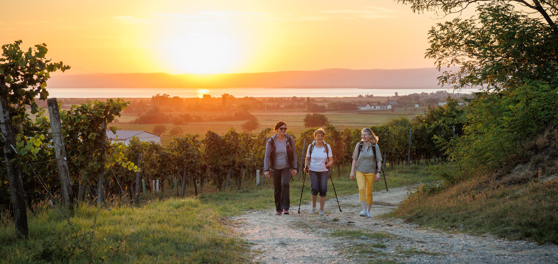 Wandern bei Sonnenuntergang