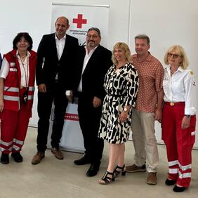 Mit einem Festakt und einem gemeinsamen Frühschoppen wurde in Neusiedl am See das 80-jährige Bestehen des Roten Kreuzes Burgenland gefeiert. Vizebürgermeister Stefan Wögerer hat in Vertretung der Bürgermeisterin die Glückwünsche der Stadt überbracht.r