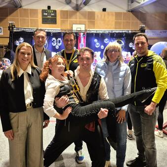 Bürgermeisterin LAbg. Elisabeth Böhm und Landesrätin Daniela Winkler gratulierten dem Verein Hot Rock Dancers zum 30jährigen Bestandsjubiläum.